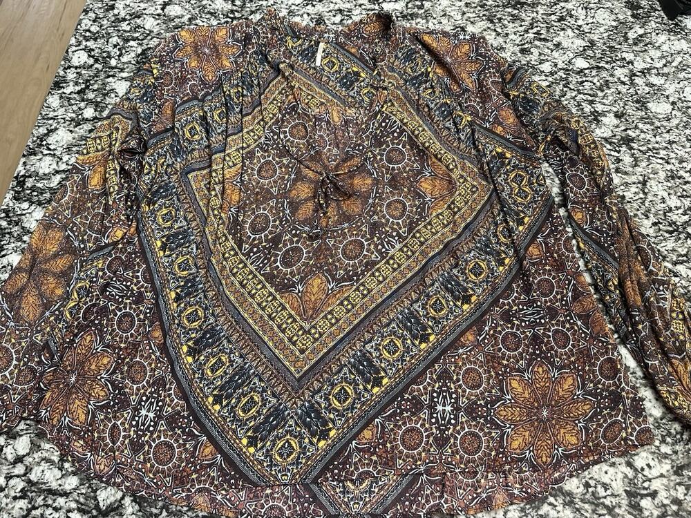 Free People Runaway Medallion Top Blouse Size Large Keyhole Tie Neck Boho Fall